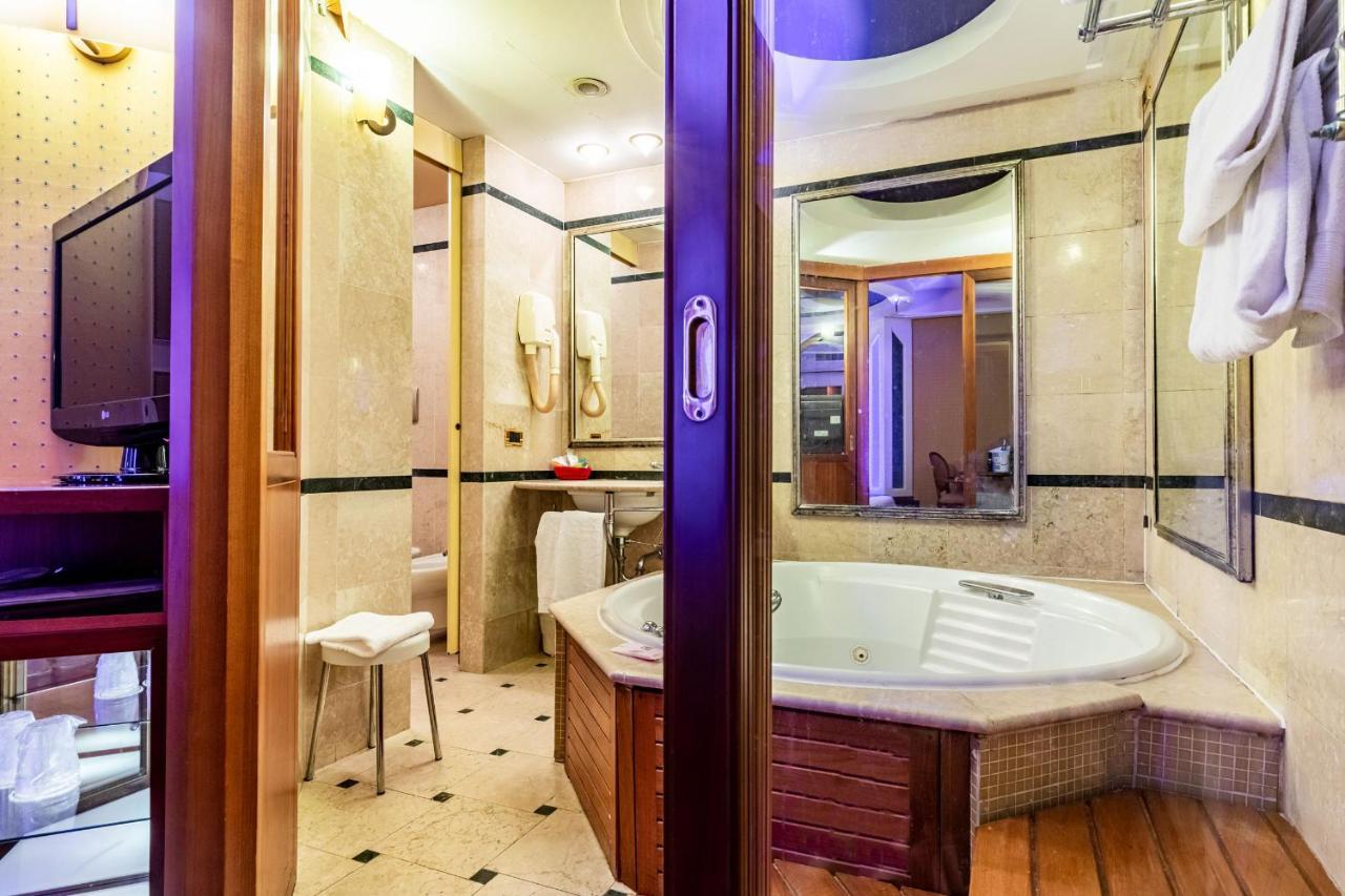 Hotel Motel Miami Pioltello Eksteriør billede