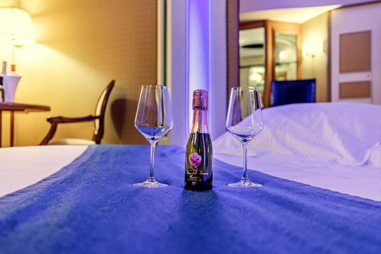 Hotel Motel Miami Pioltello Eksteriør billede